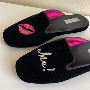 Patricia Green Kiss Me Sexy Lip Slippers
